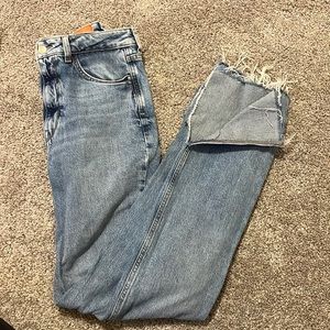 Zara Raw/Split Hem Boyfriend Jeans - 6
